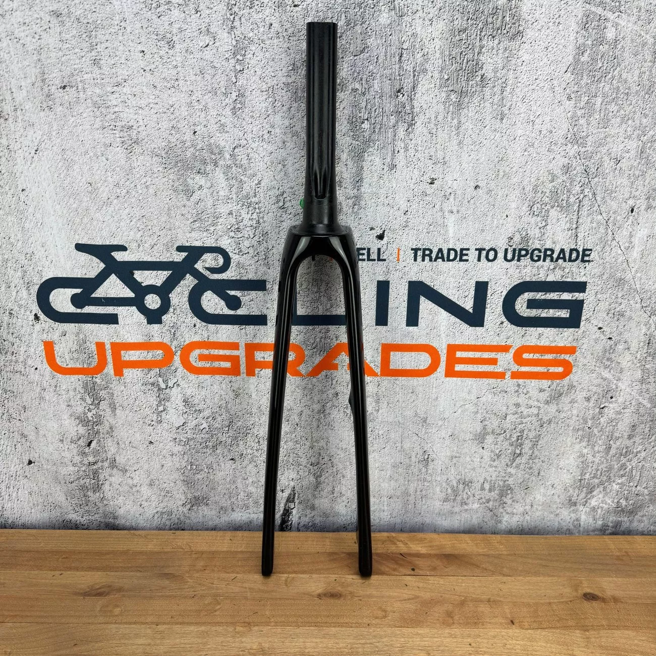 Cervelo Soloist Gloss Black Flat-Mount Disc Brake 185mm Steerer Carbon Fork 334g