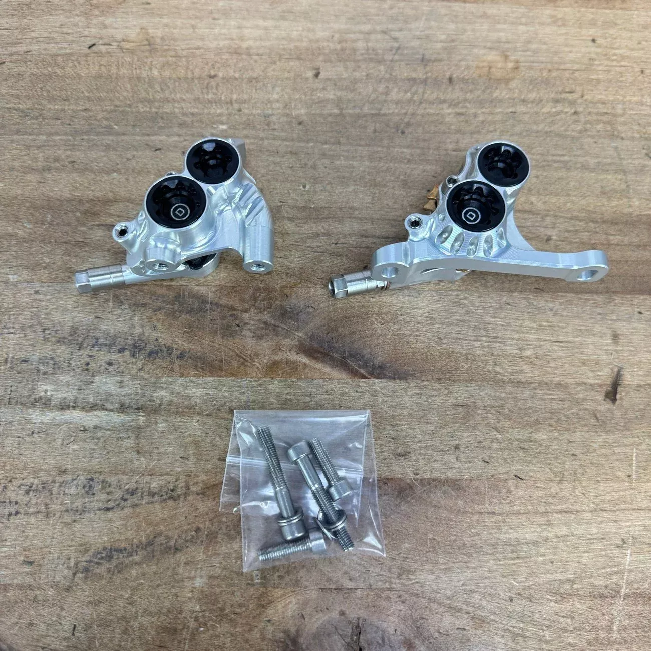 Hope RX4+ 4-Piston FM/FMF +20 Flat-Mount DOT Silver Hydraulic Disc Calipers