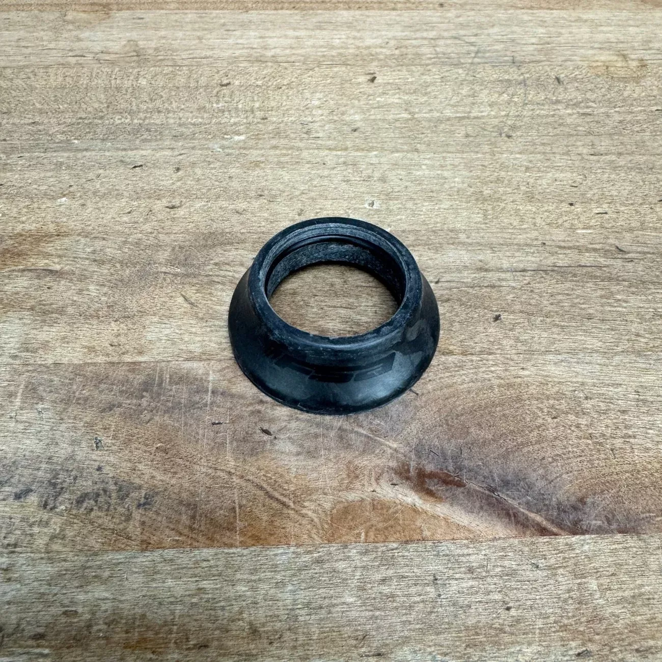 New! FSA Carbon Headset Top Cover 1 1/8" Threadless Black 15g 46.1mm