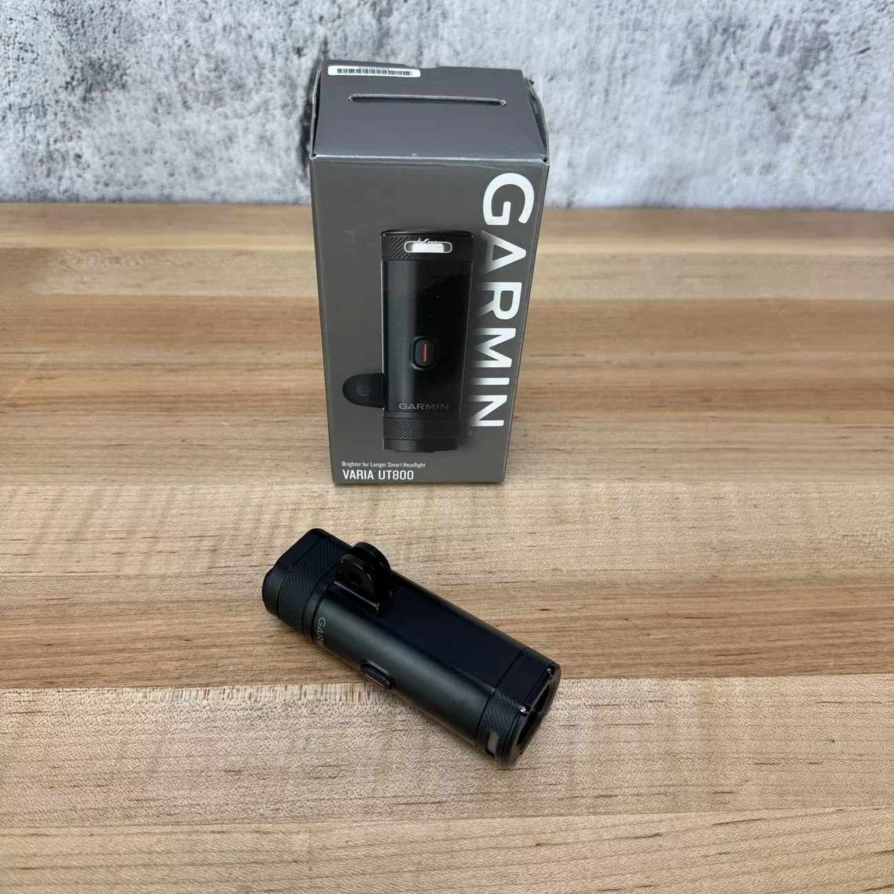 New! Garmin Varia UT800 Smart Bike Headlight MSRP 150